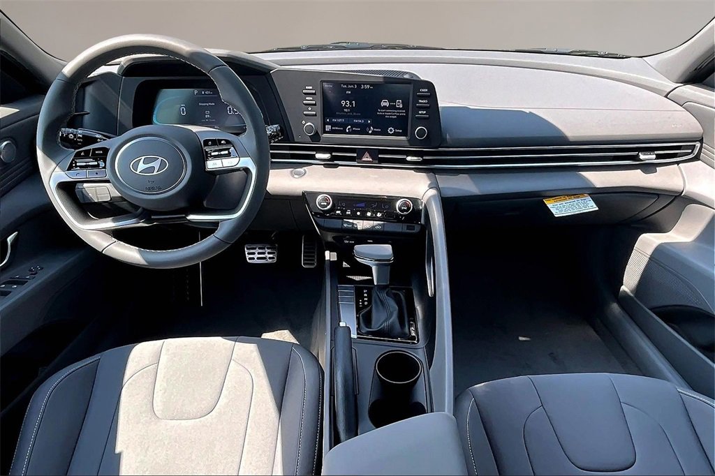New 2025 Hyundai Elantra Sport image 5