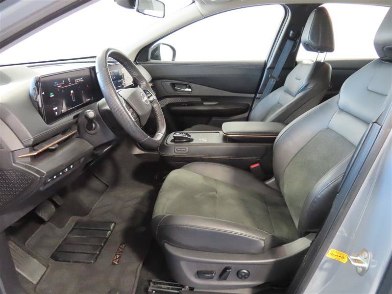 Used 2024 Nissan Ariya AWD image 17