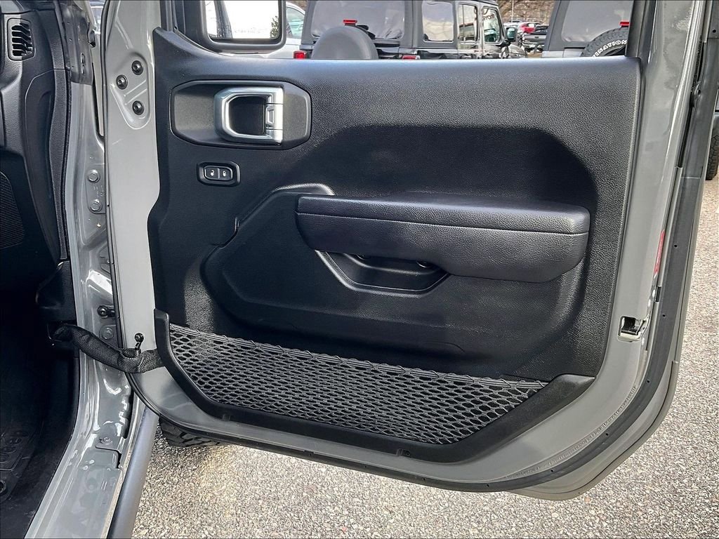 Used 2023 Jeep Wrangler Unlimited w/ Cold Weather Group AWD/4WD image 12