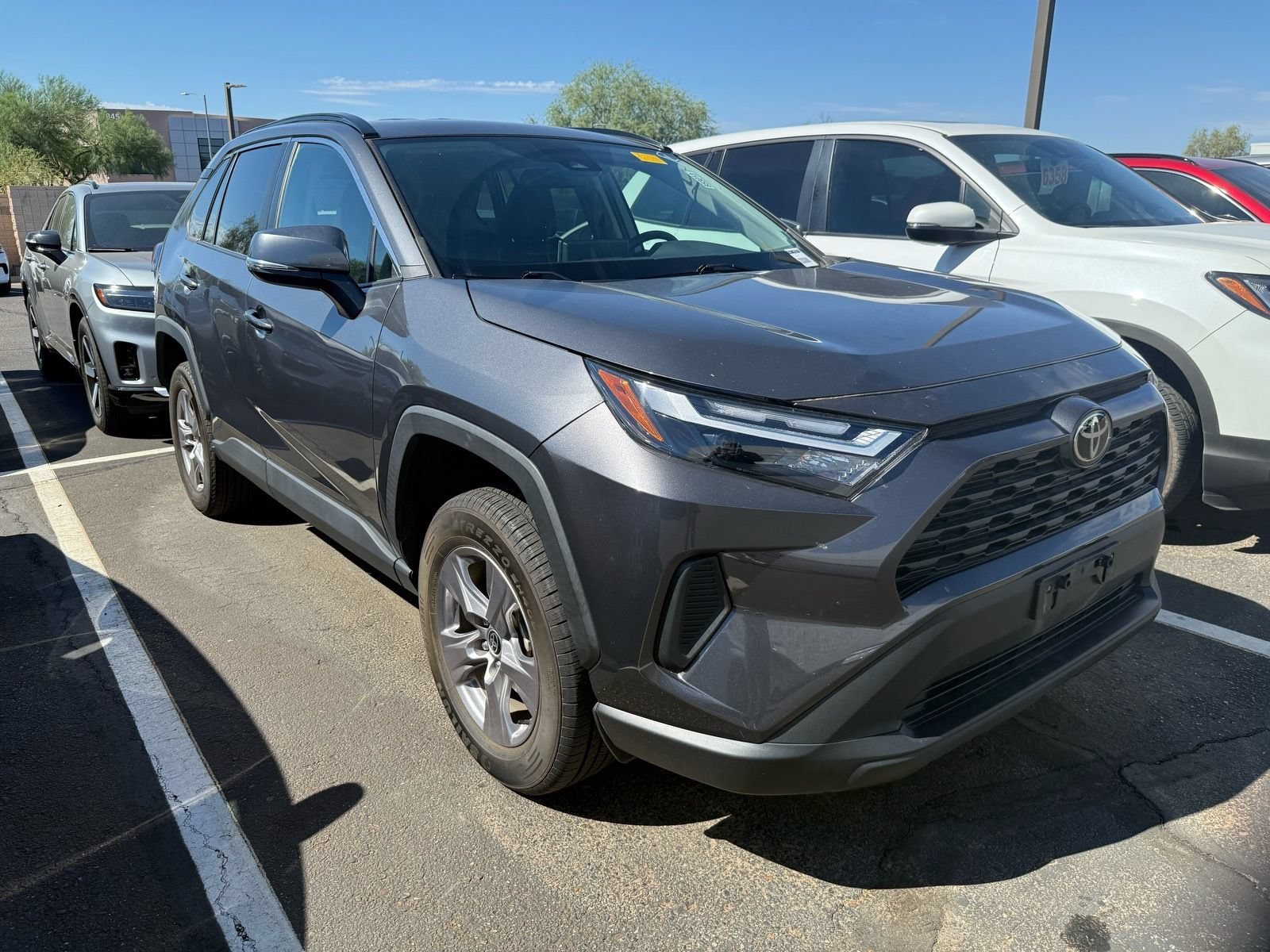Used 2025 Toyota RAV4 XLE FWD image 5