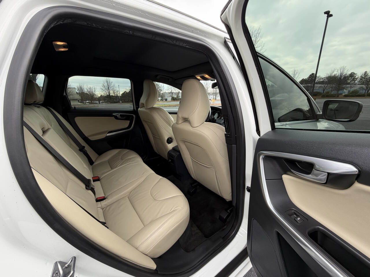 Used 2015 Volvo XC60 T5 Premier Plus FWD image 14
