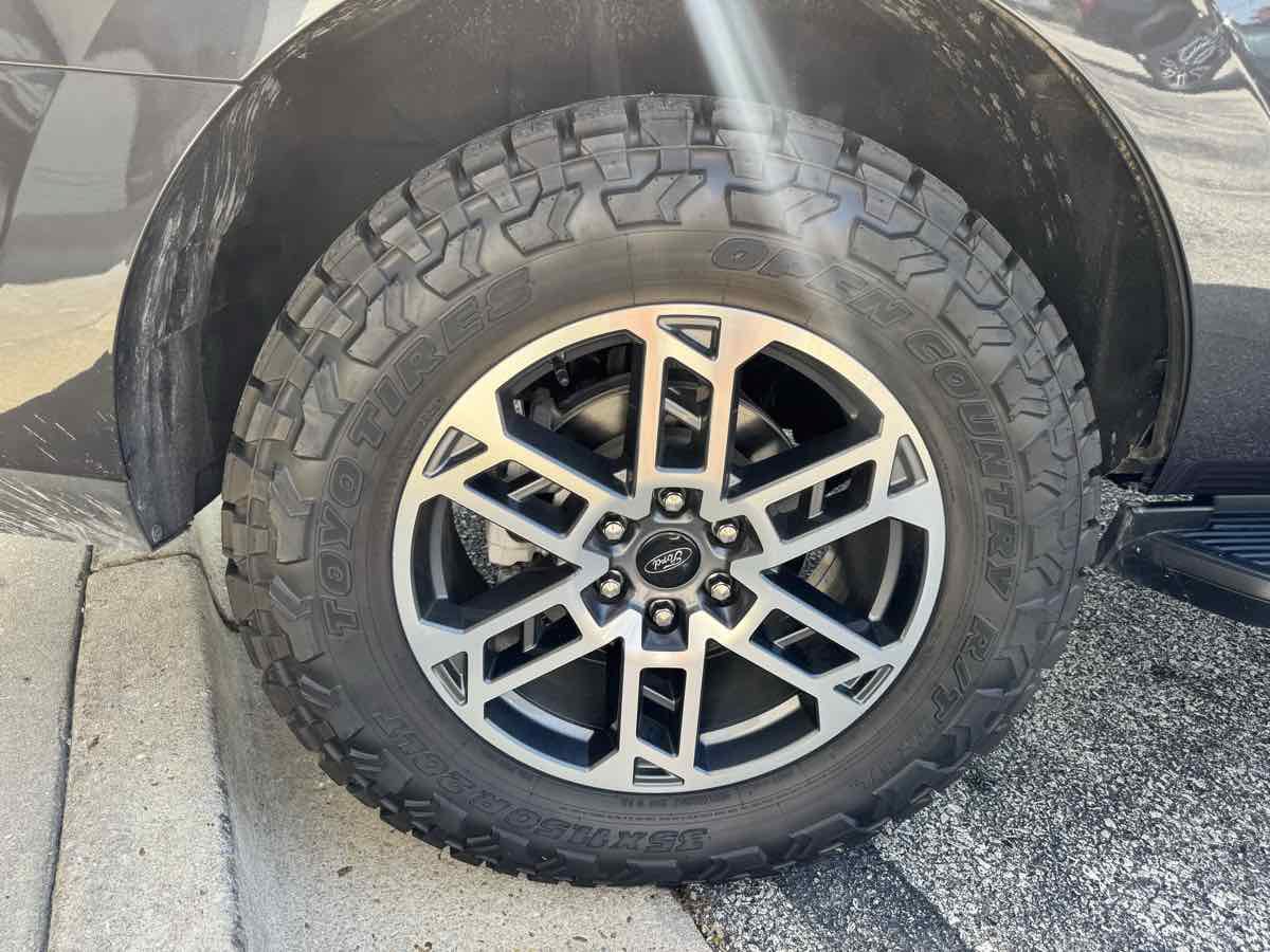 Used 2025 Ford Expedition Active AWD/4WD image 39