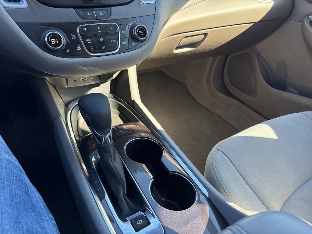 Used 2024 Chevrolet Malibu LT image 17