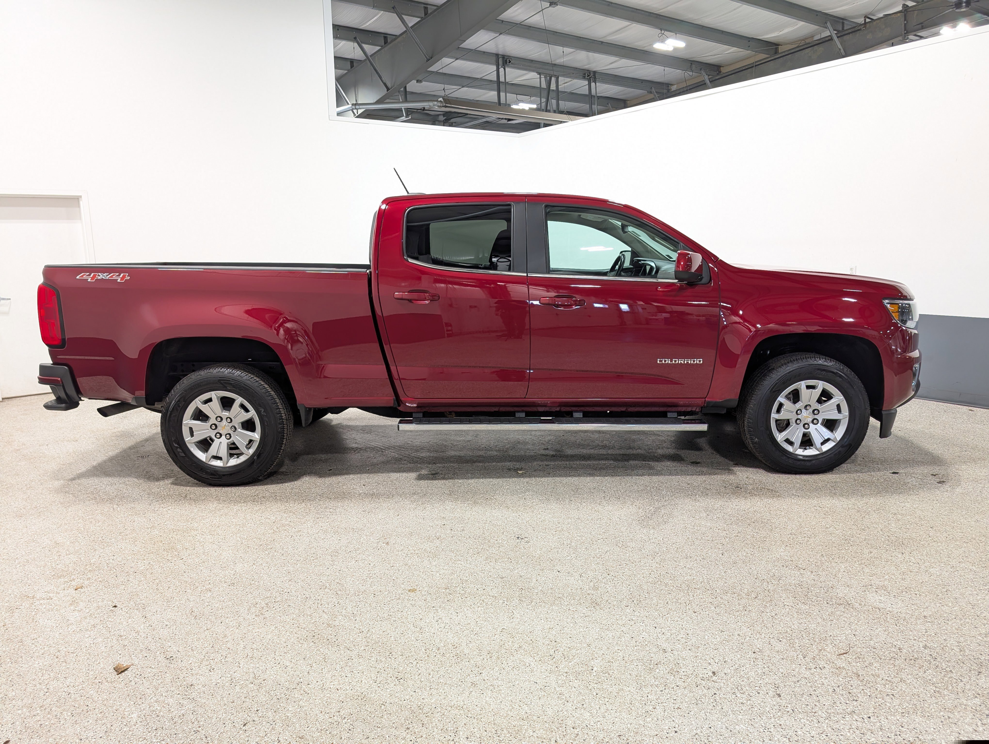 Used 2019 Chevrolet Colorado LT w/ Safety Package image 2