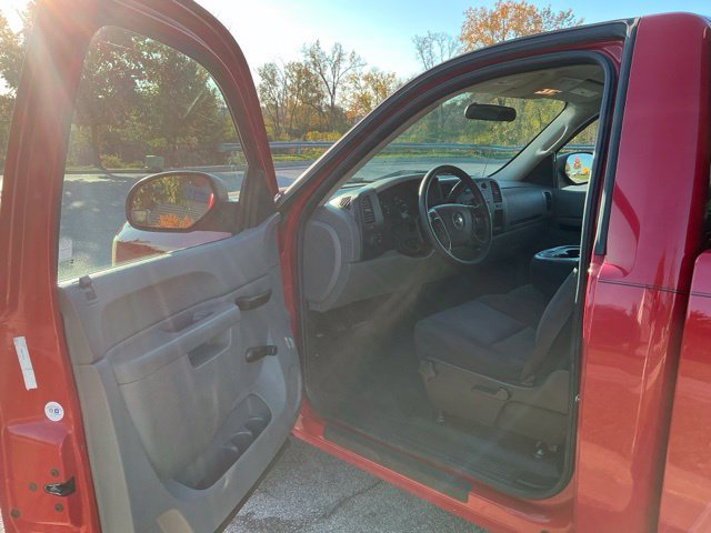 Used 2011 Chevrolet Silverado 1500 W/T RWD image 15