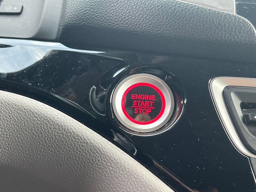 Used 2017 Honda Pilot Elite image 31