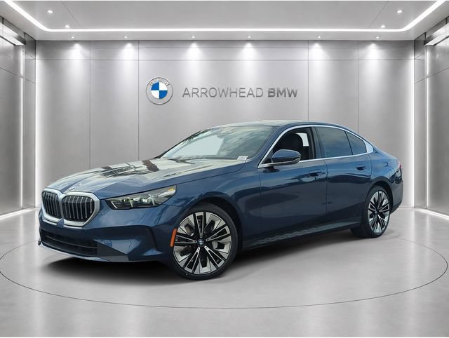 Used 2026 BMW 530i w/ Premium Package RWD image 23