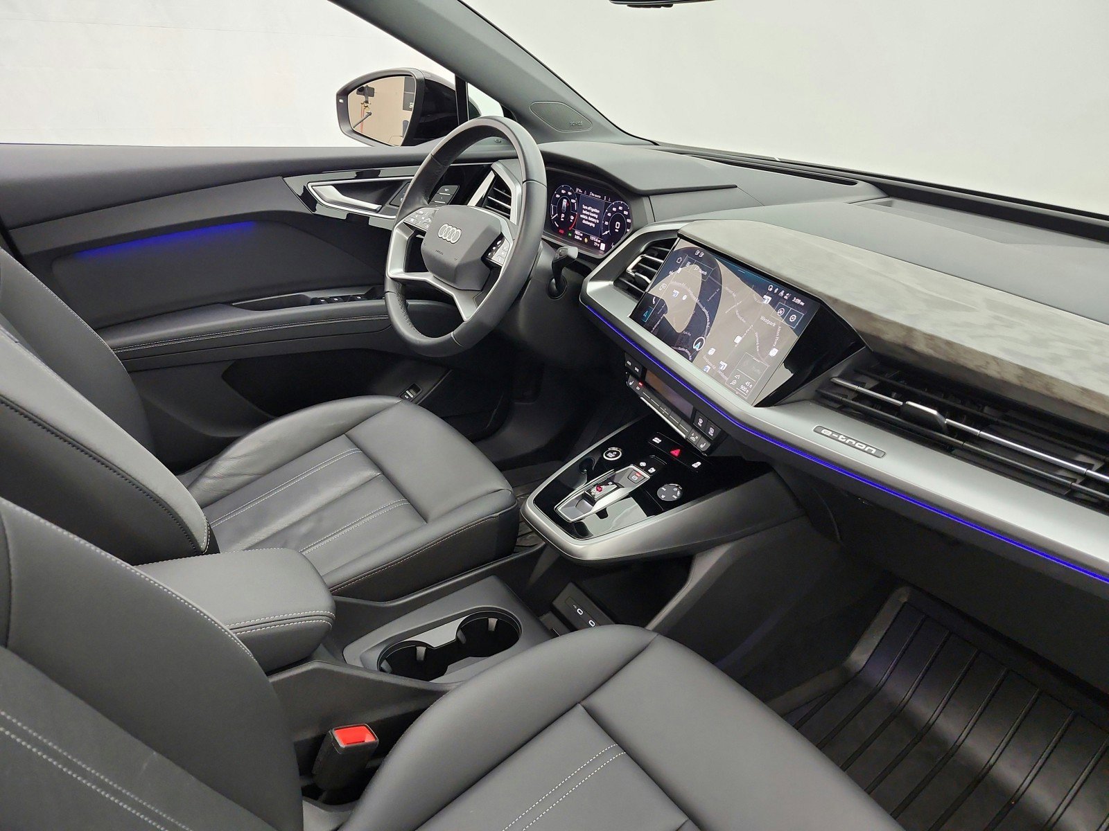 Used 2023 Audi Q4 e-tron Prestige w/ 20" Wheel Package image 18