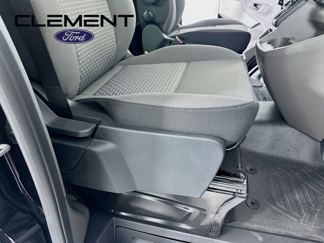 New 2025 Ford Transit 350 XLT RWD image 28