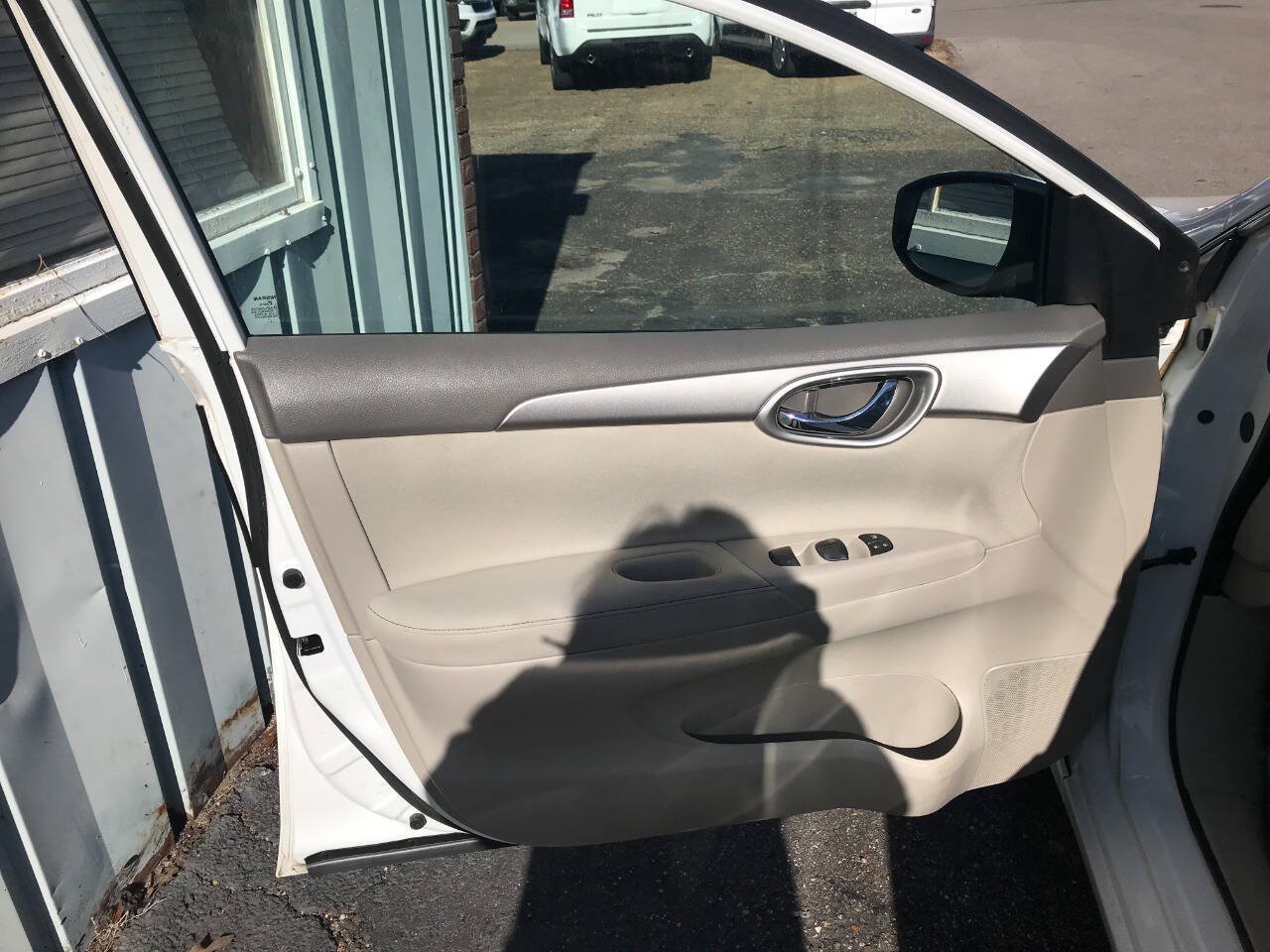Used 2019 Nissan Sentra S w/ Appearance Package FWD image 10