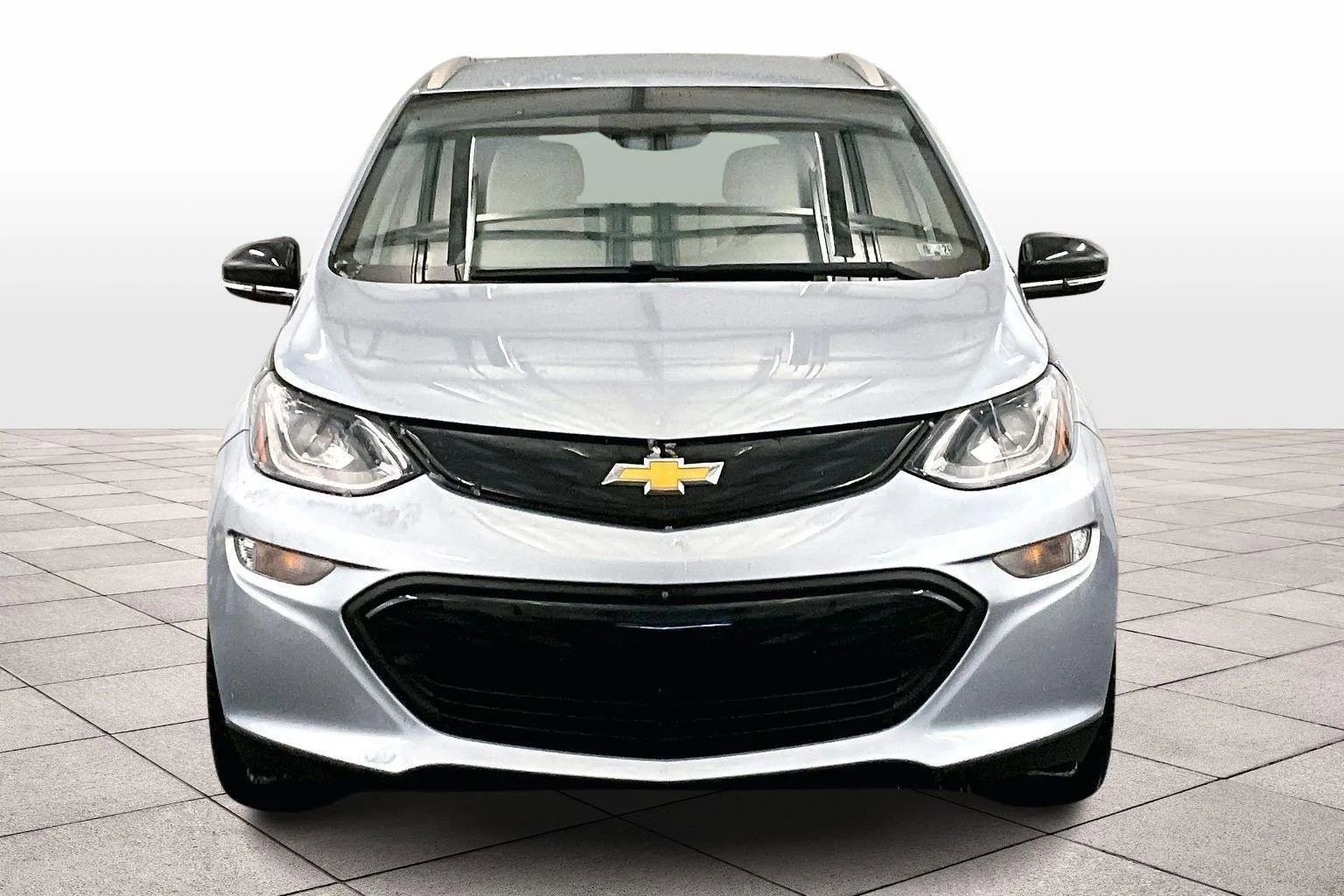 Used 2018 Chevrolet Bolt Premier w/ Driver Confidence II Package image 3