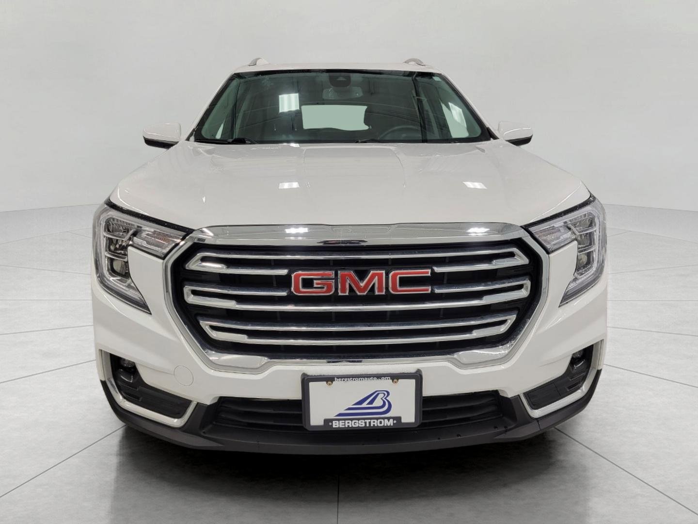 Used 2024 GMC Terrain SLT image 14