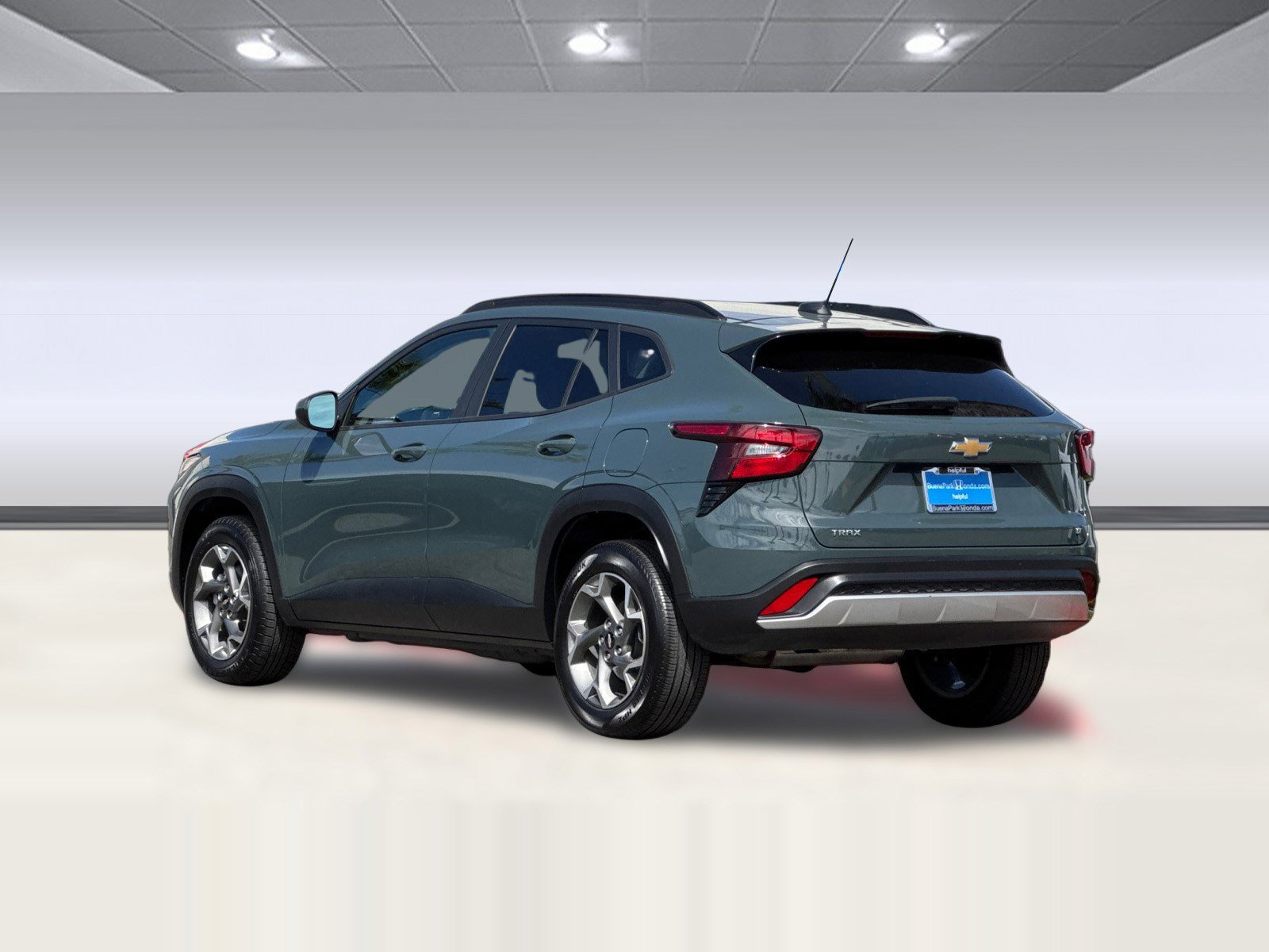 Used 2025 Chevrolet Trax LT image 3