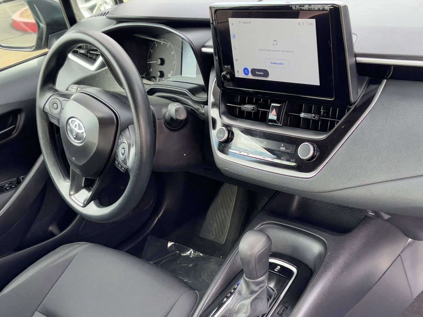 Certified 2025 Toyota Corolla LE w/ Convenience Package image 12