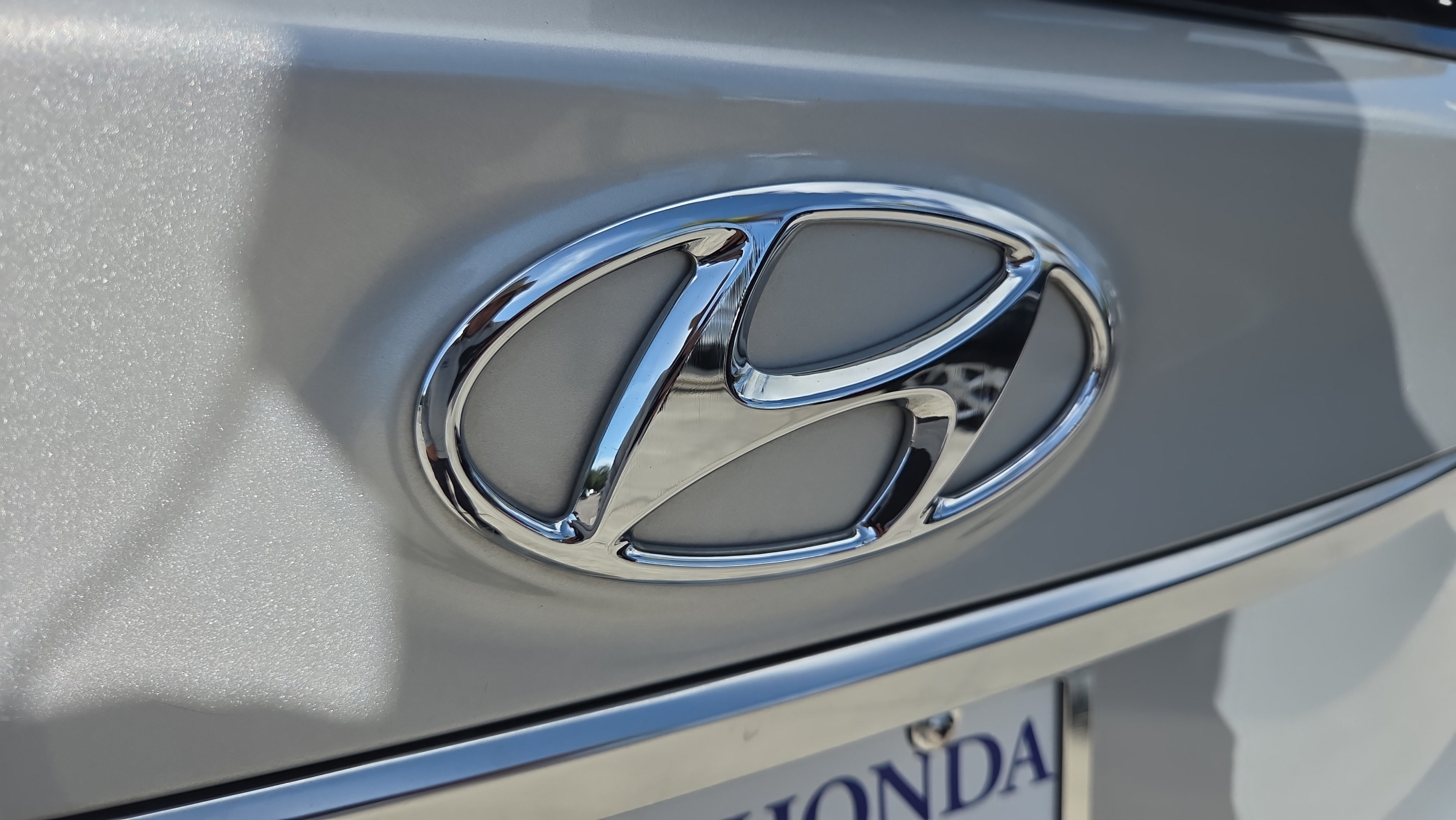 Used 2019 Hyundai Santa Fe SE FWD image 37