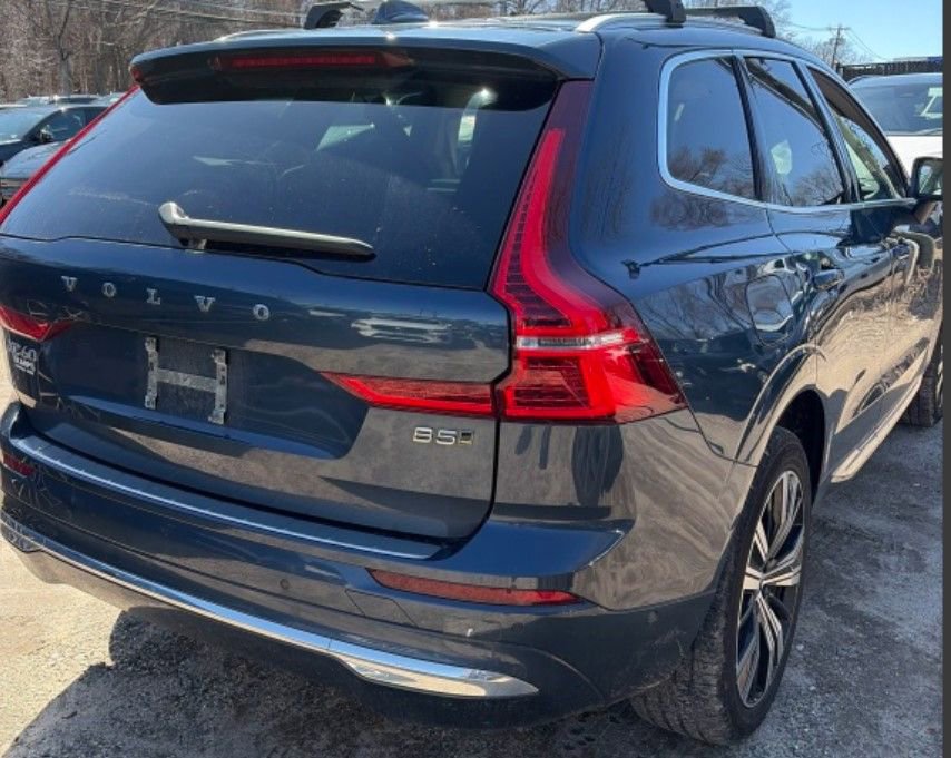 Used 2023 Volvo XC60 B5 Plus w/ Climate Package image 8
