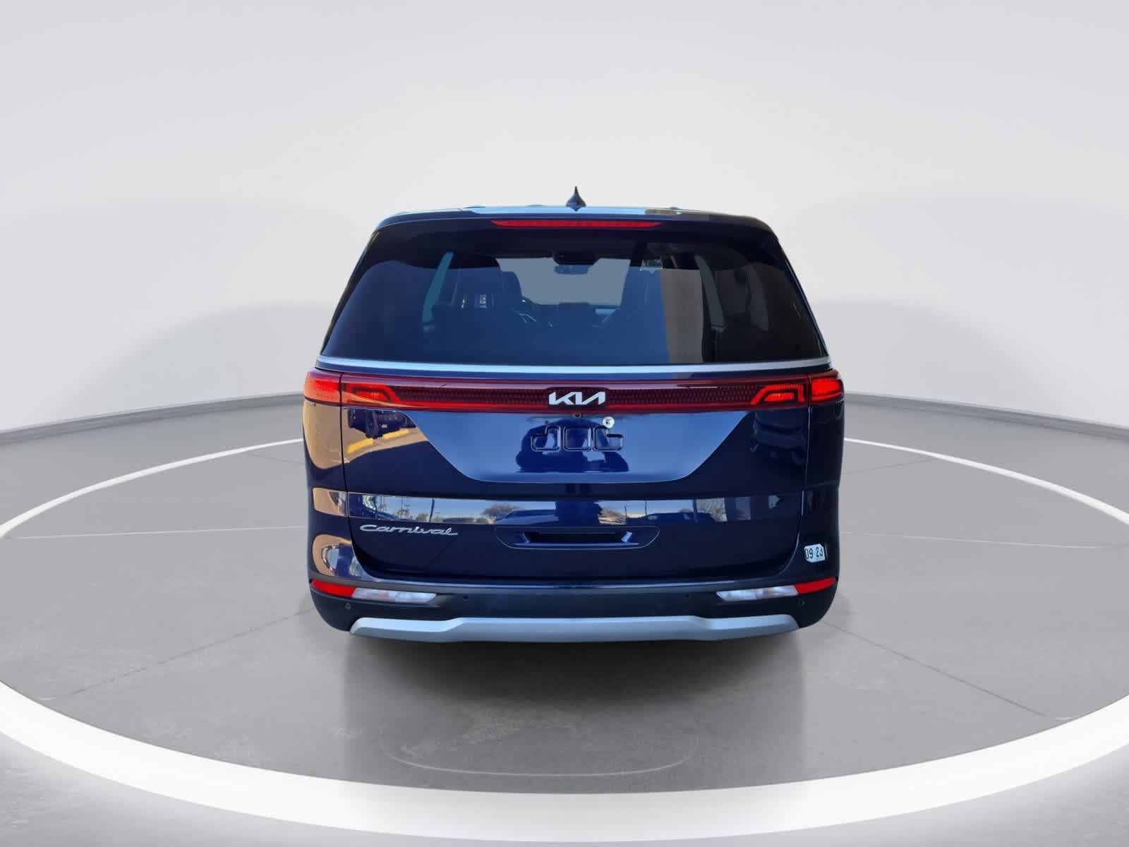 Used 2022 Kia Carnival LX FWD image 7