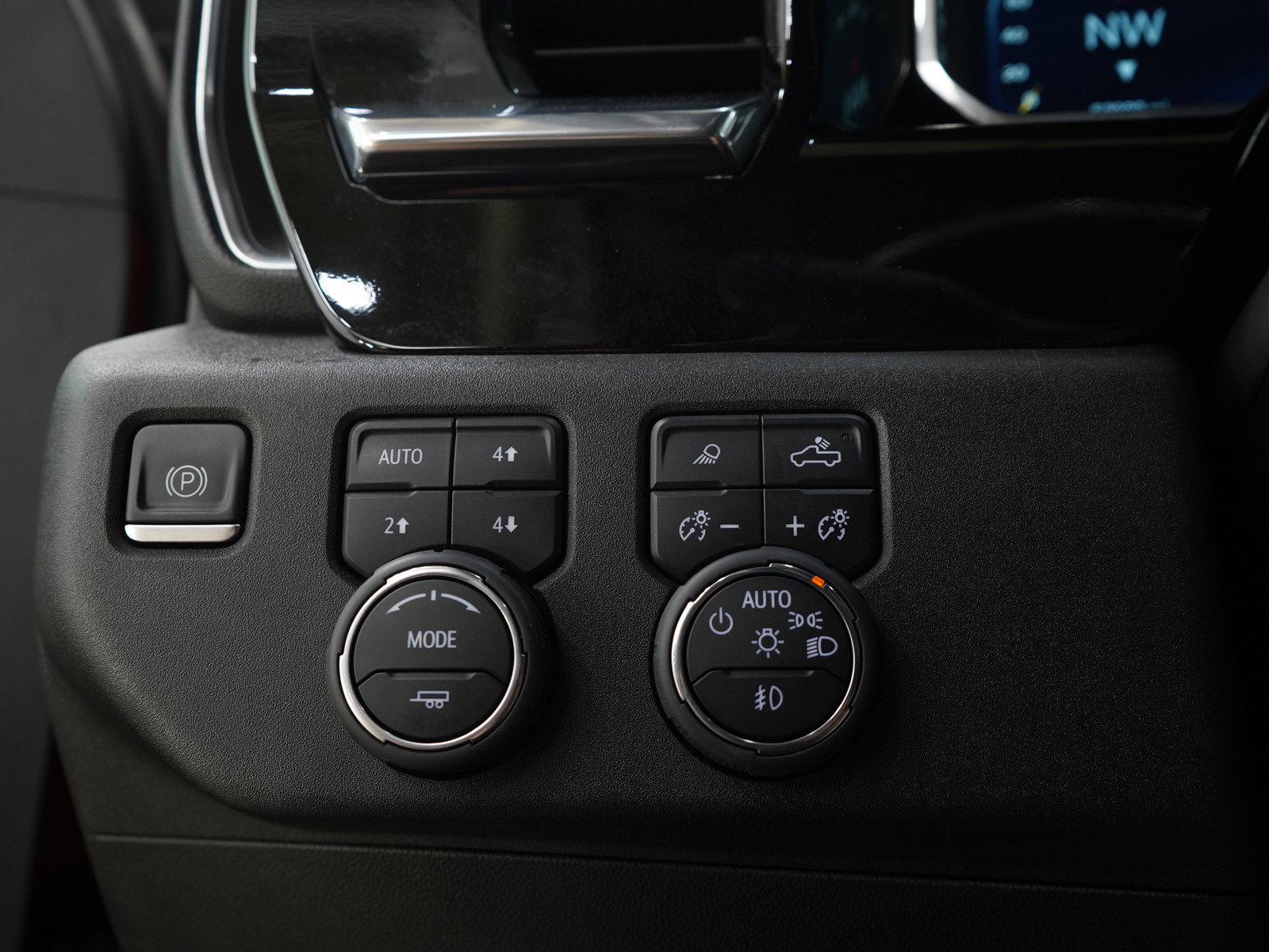 Used 2023 Chevrolet Silverado 1500 High Country w/ Z71 Off-Road Package AWD/4WD image 28