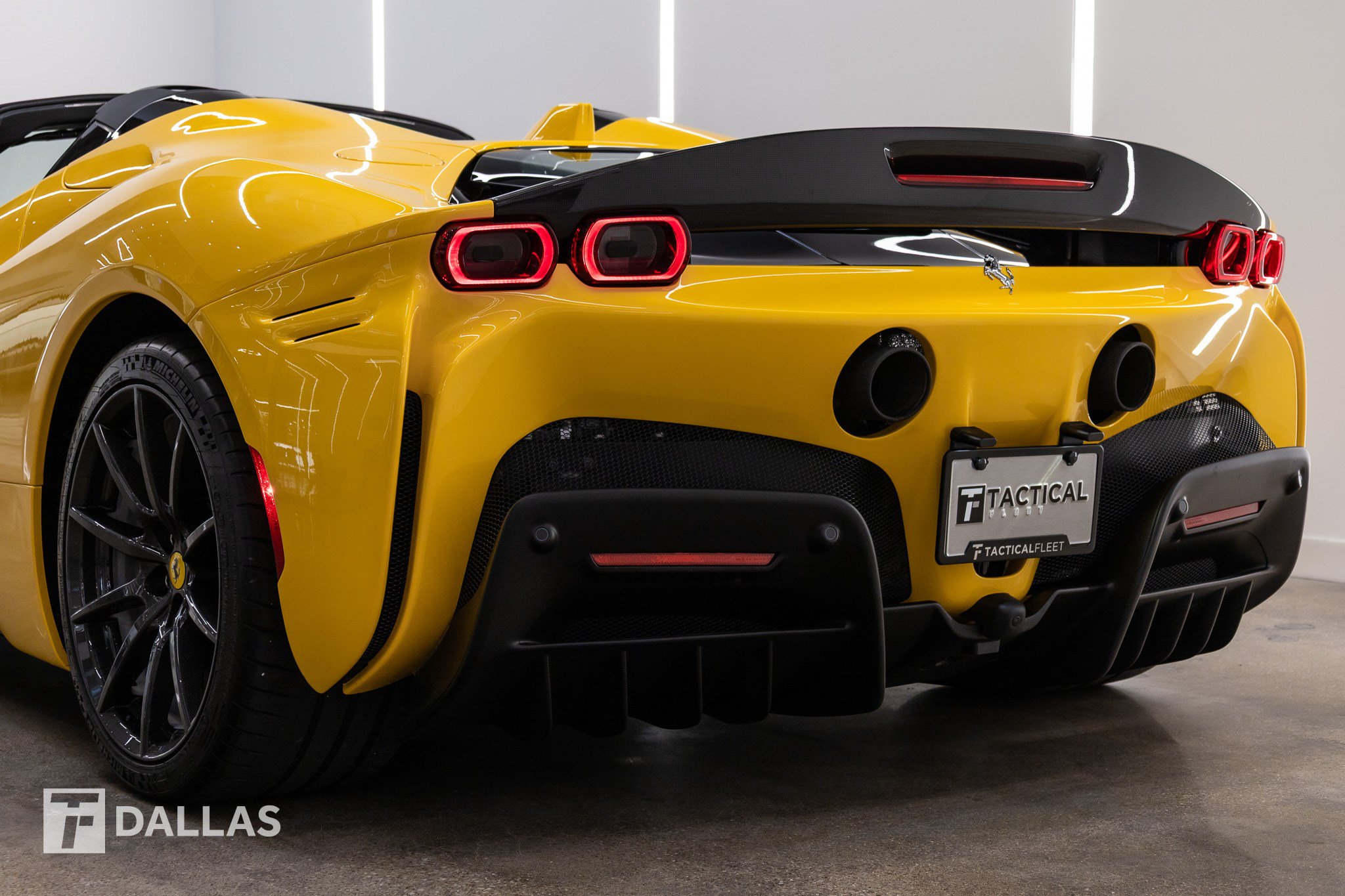 Used 2024 Ferrari SF90 Spider AWD/4WD image 10
