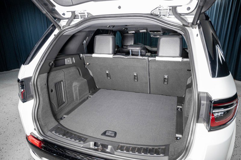 Used 2023 Land Rover Discovery Sport S R-Dynamic image 7