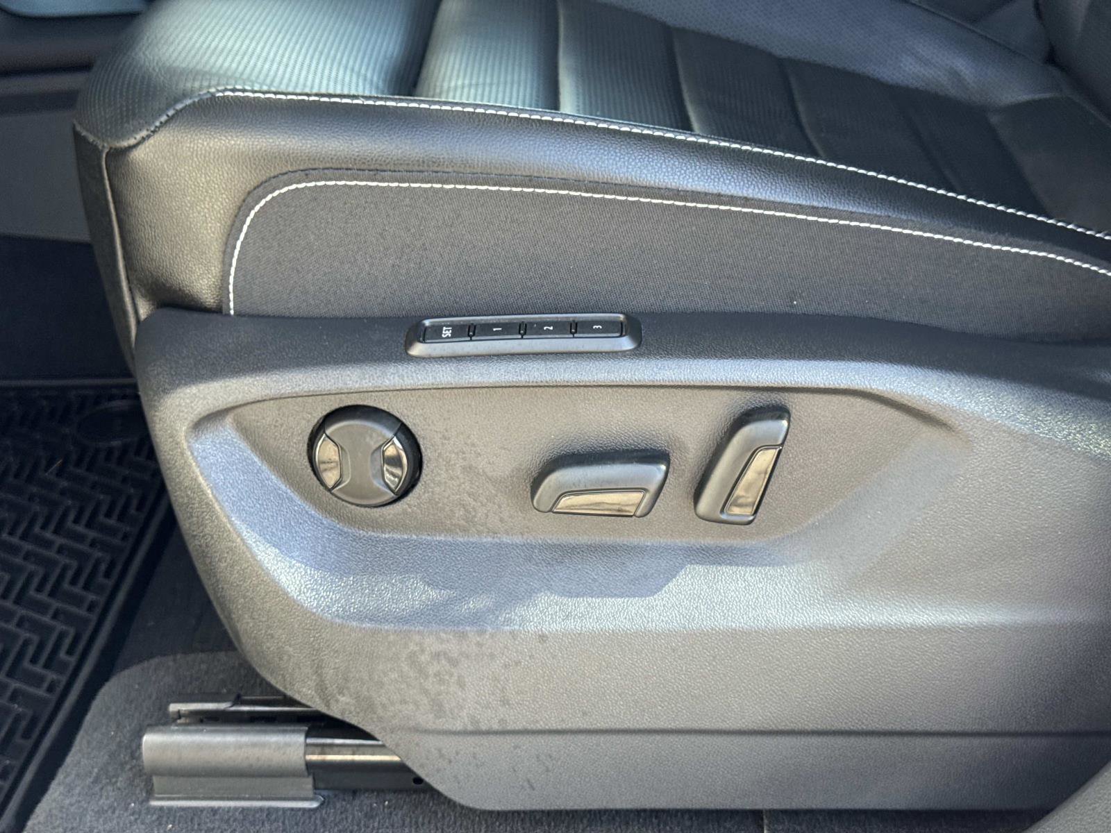 Certified 2025 Volkswagen Atlas SEL image 22