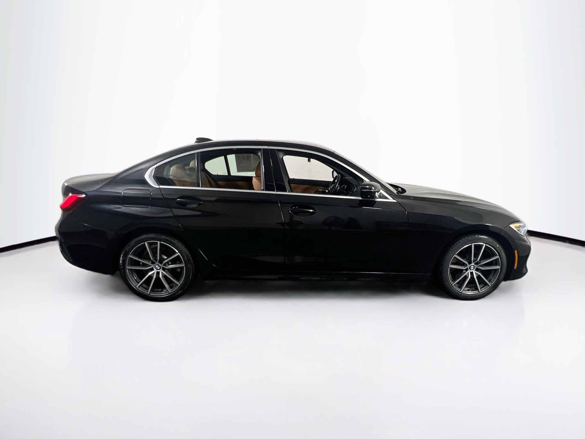 Used 2020 BMW 330i xDrive Sedan w/ Premium Package AWD/4WD image 4