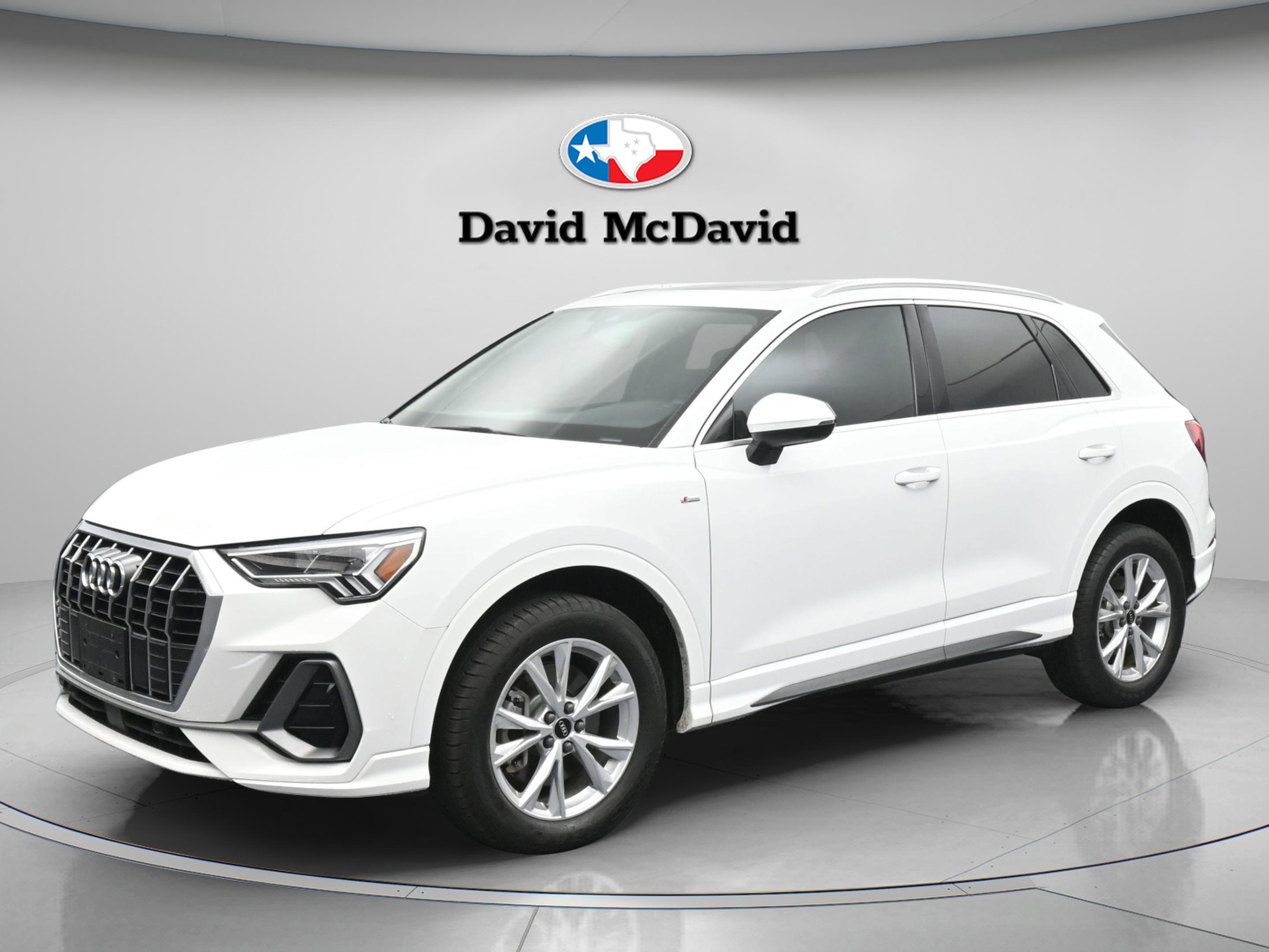 Used 2023 Audi Q3 2.0T Premium w/ Convenience Package AWD/4WD image 1
