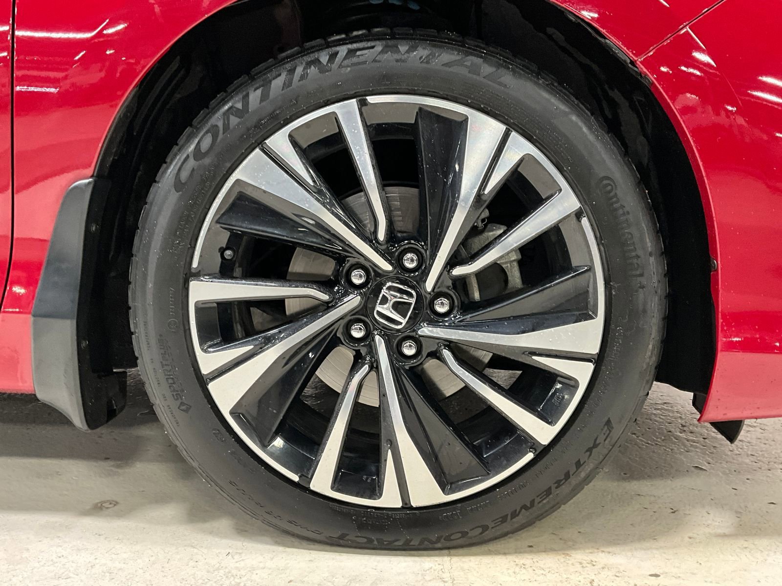 Used 2017 Honda Accord EX-L image 11