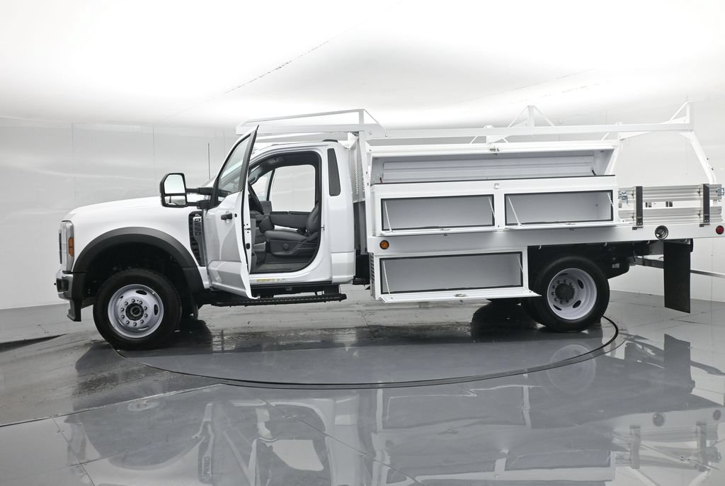 New 2025 Ford F550 4x4 Regular Cab Super Duty image 40