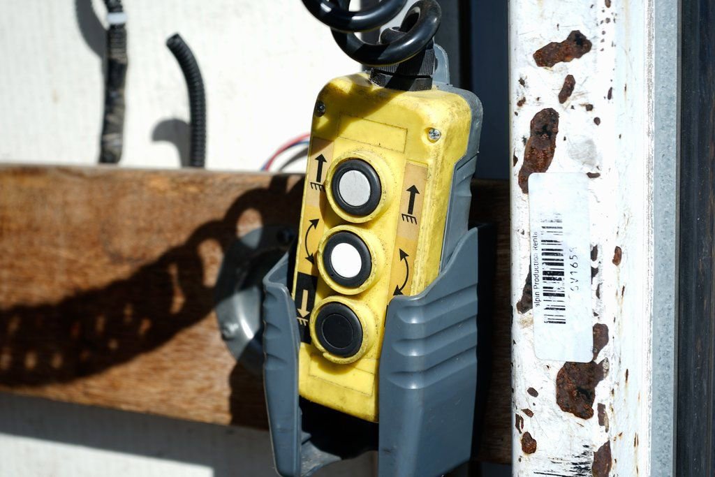 Used 2017 Ford F550 2WD Regular Cab Super Duty image 10