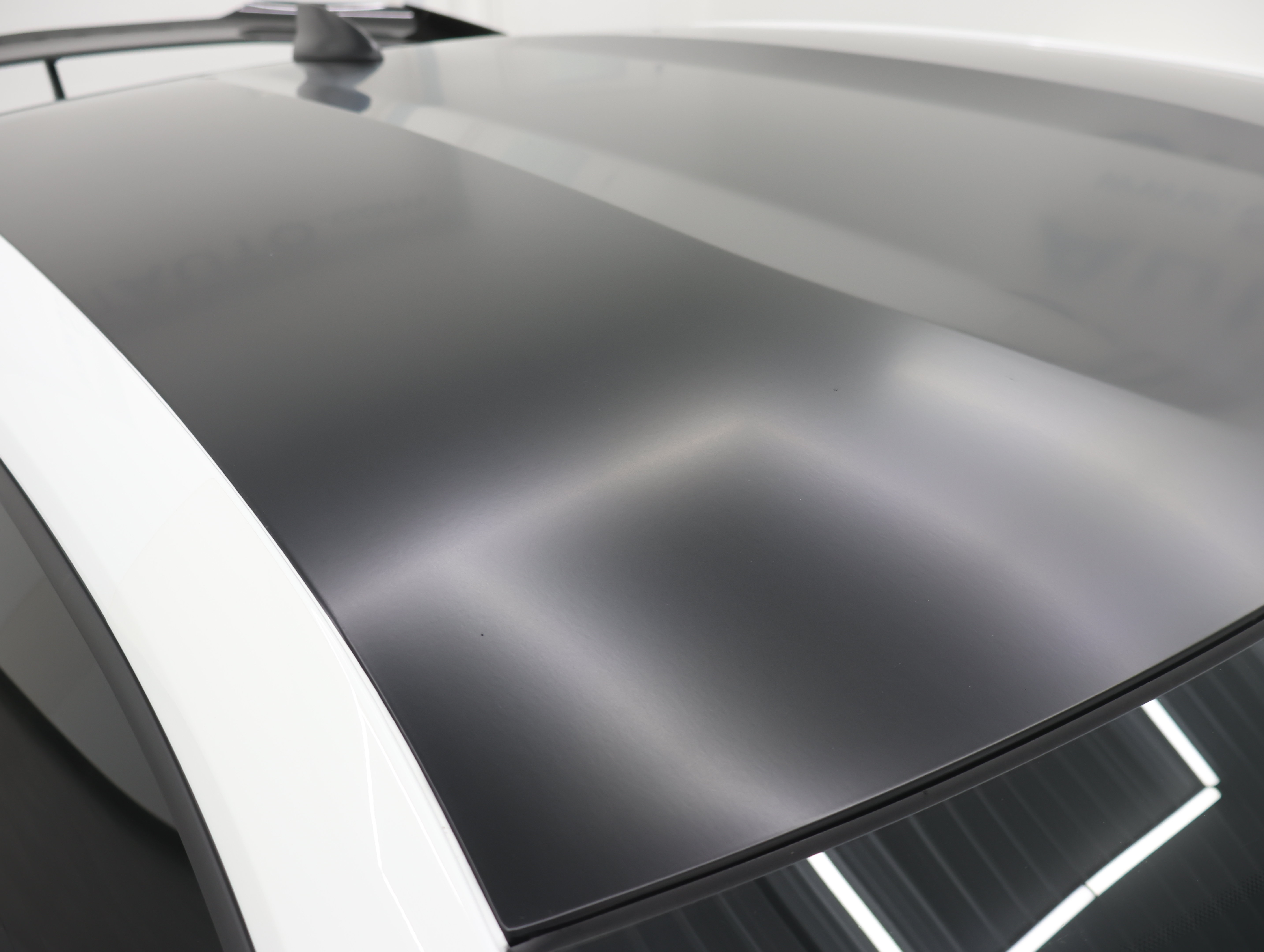 Used 2020 Chevrolet Camaro ZL1 RWD image 4