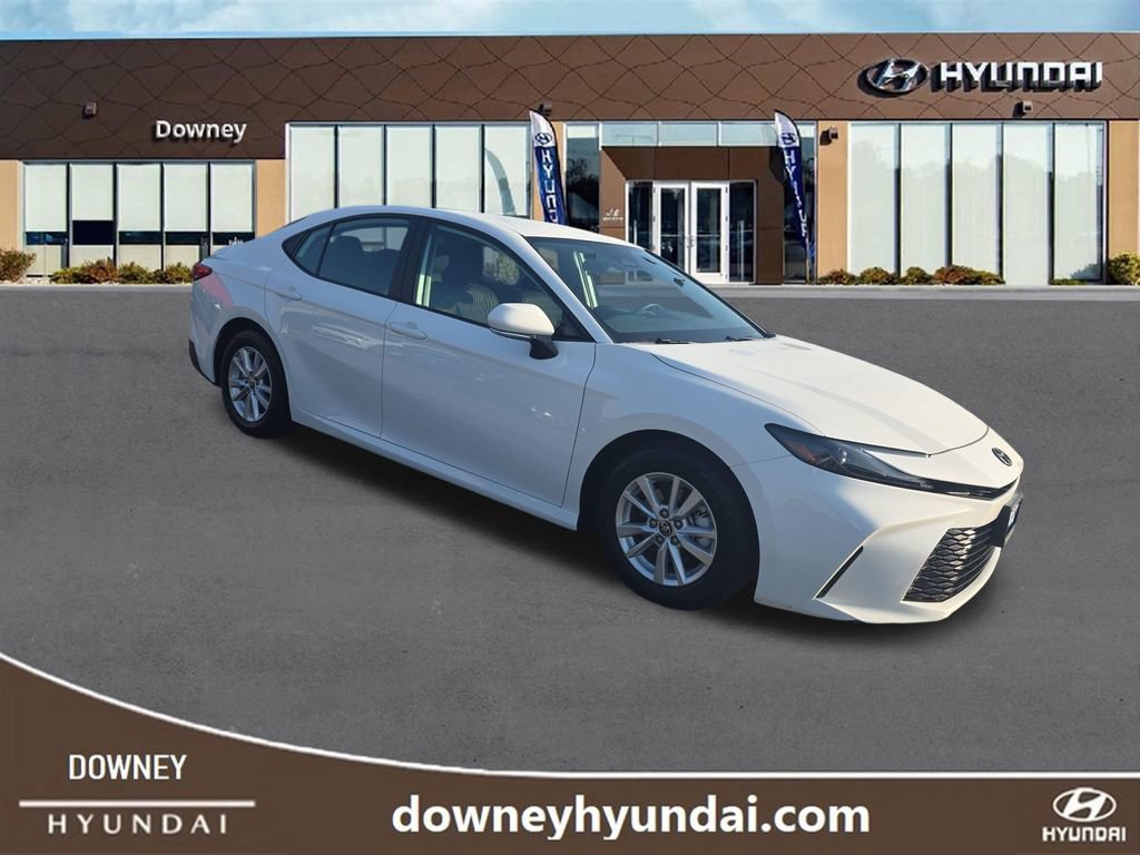 Used 2025 Toyota Camry LE FWD image 8