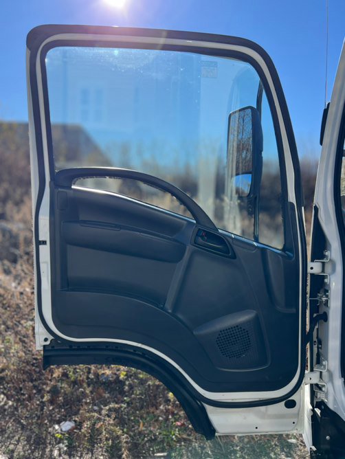 Used 2024 Isuzu NPR image 19