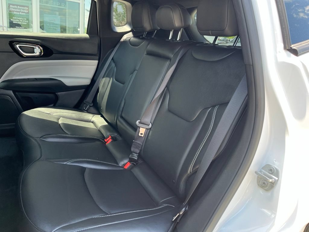Used 2025 Jeep Compass Limited AWD/4WD image 14