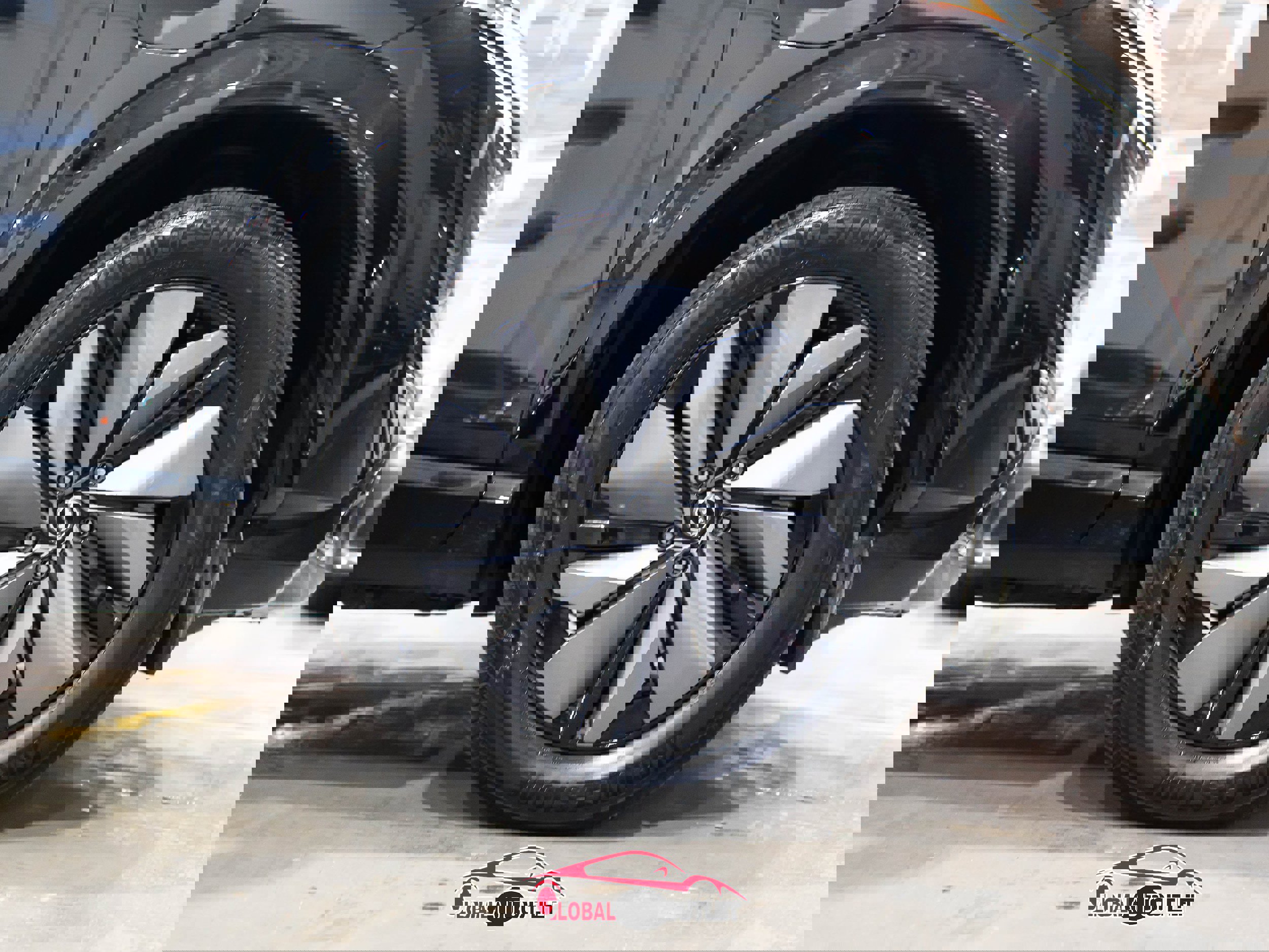 Used 2023 Nissan Ariya AWD image 10