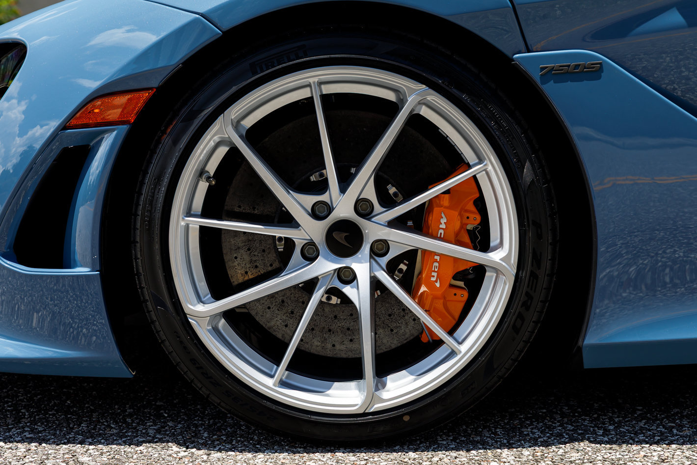 New 2027 McLaren 750S RWD image 29