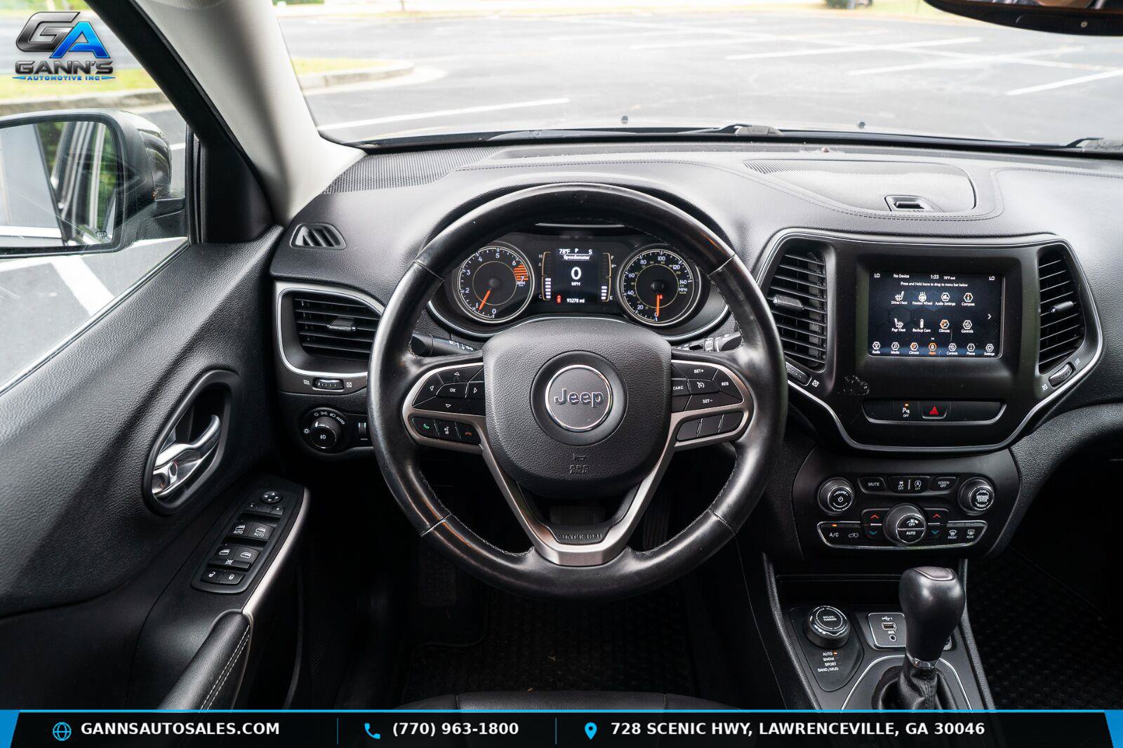 Used 2019 Jeep Cherokee Latitude Plus w/ Comfort/Convenience Group AWD/4WD image 30
