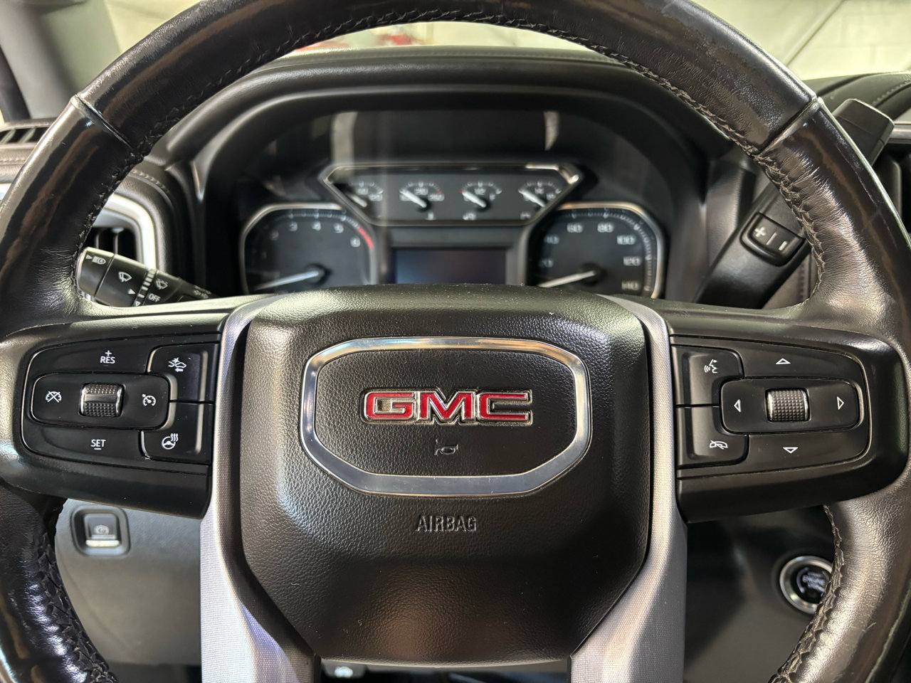 Used 2019 GMC Sierra 1500 SLT w/ SLT Premium Package image 28