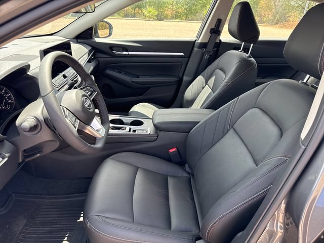 New 2026 Nissan Altima 2.5 SR w/ SR Premium Package FWD image 9