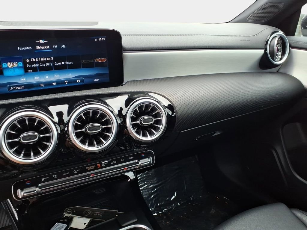 Used 2025 Mercedes-Benz CLA 250 image 30