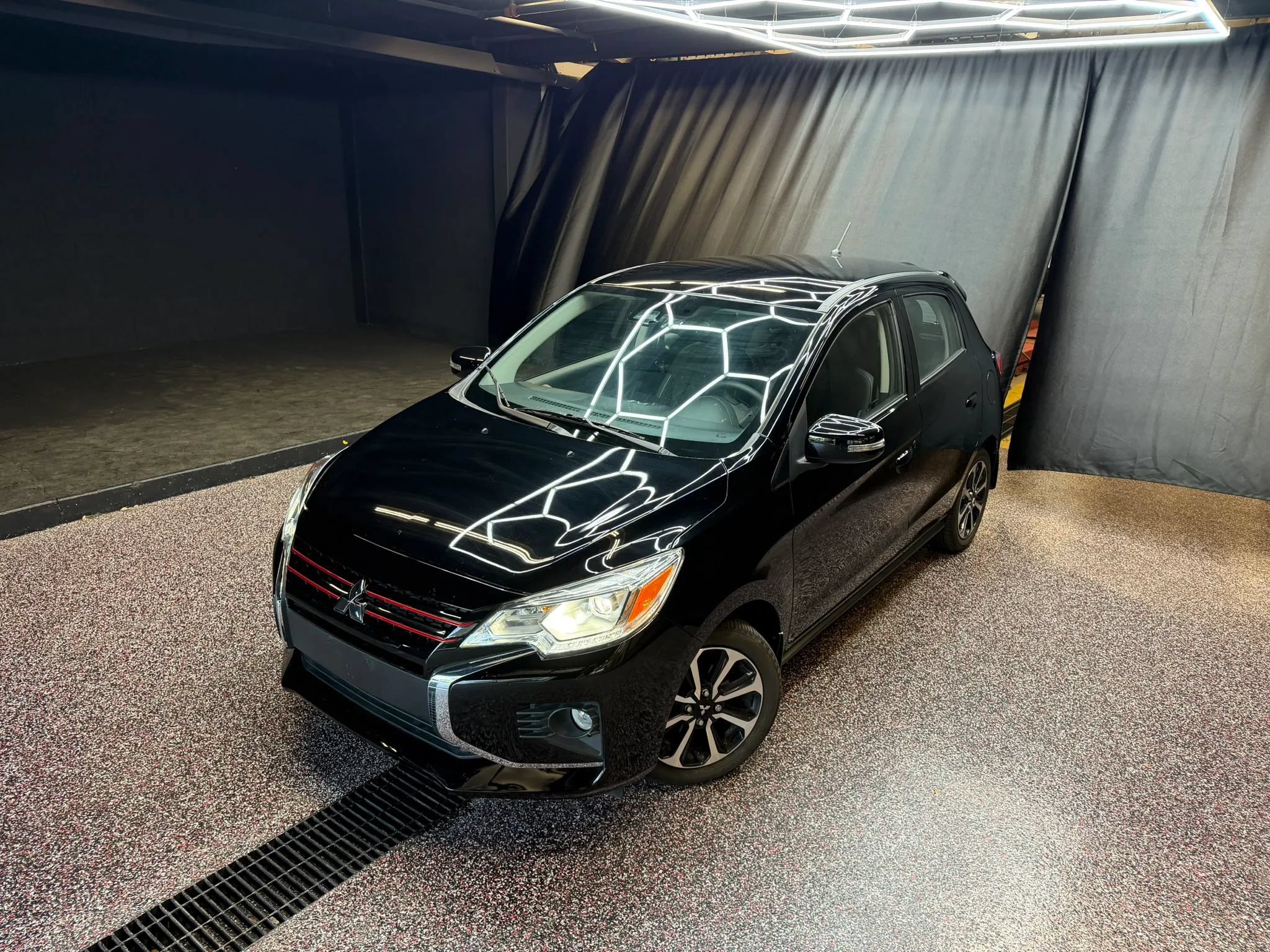 Used 2024 Mitsubishi Mirage SE FWD image 2