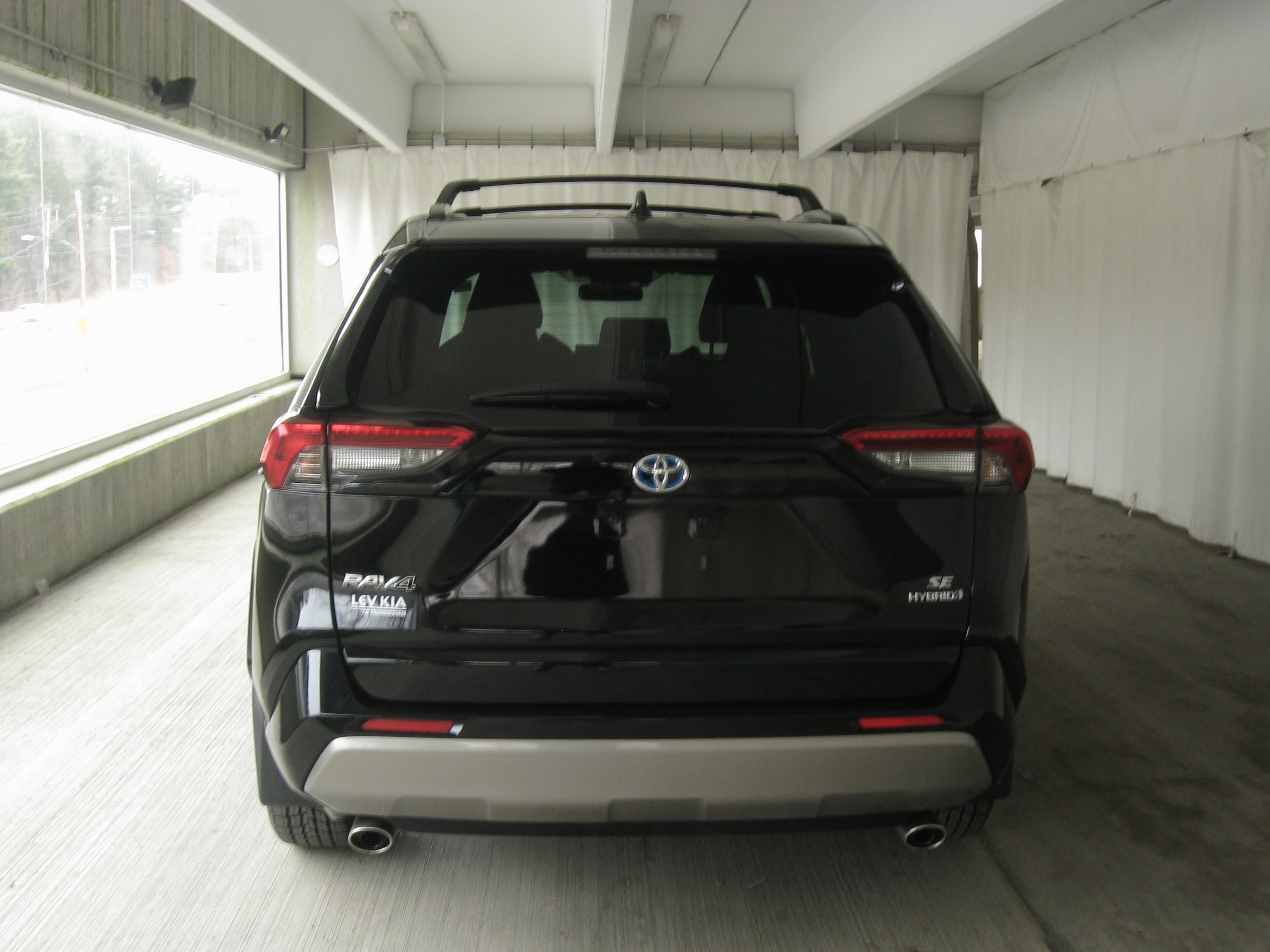 Used 2022 Toyota RAV4 SE w/ SE Grade Weather Package AWD/4WD image 22