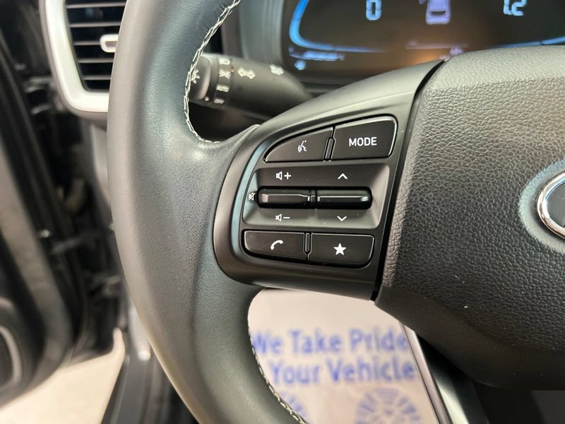 Used 2023 Hyundai Venue Limited FWD image 22