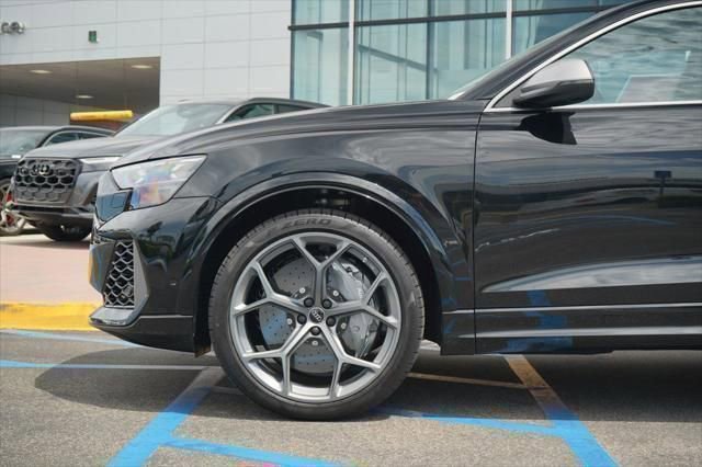 New 2025 Audi RS Q8 performance AWD/4WD image 2