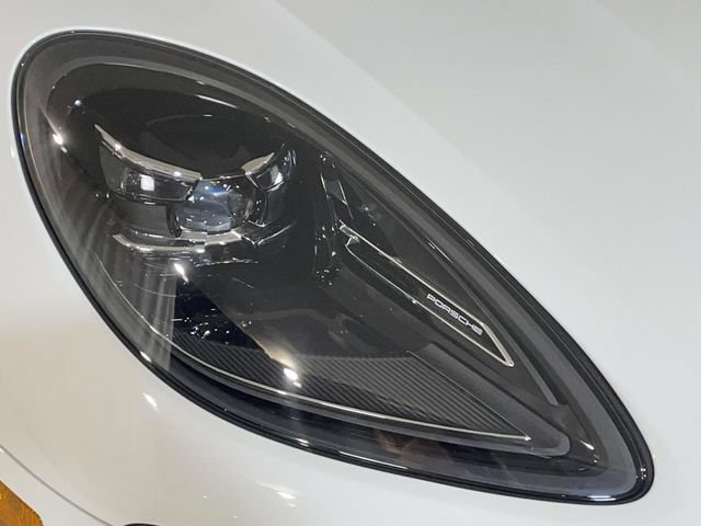 New 2026 Porsche Macan AWD/4WD image 10