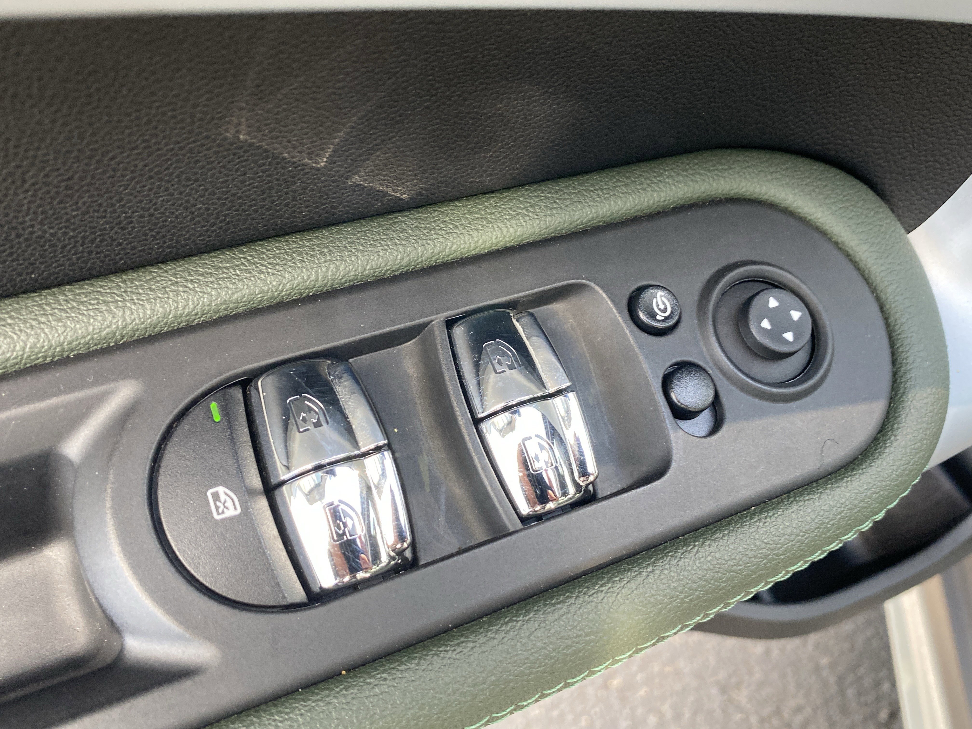 Certified 2024 MINI Cooper Countryman S w/ Mini Untamed Edition image 65