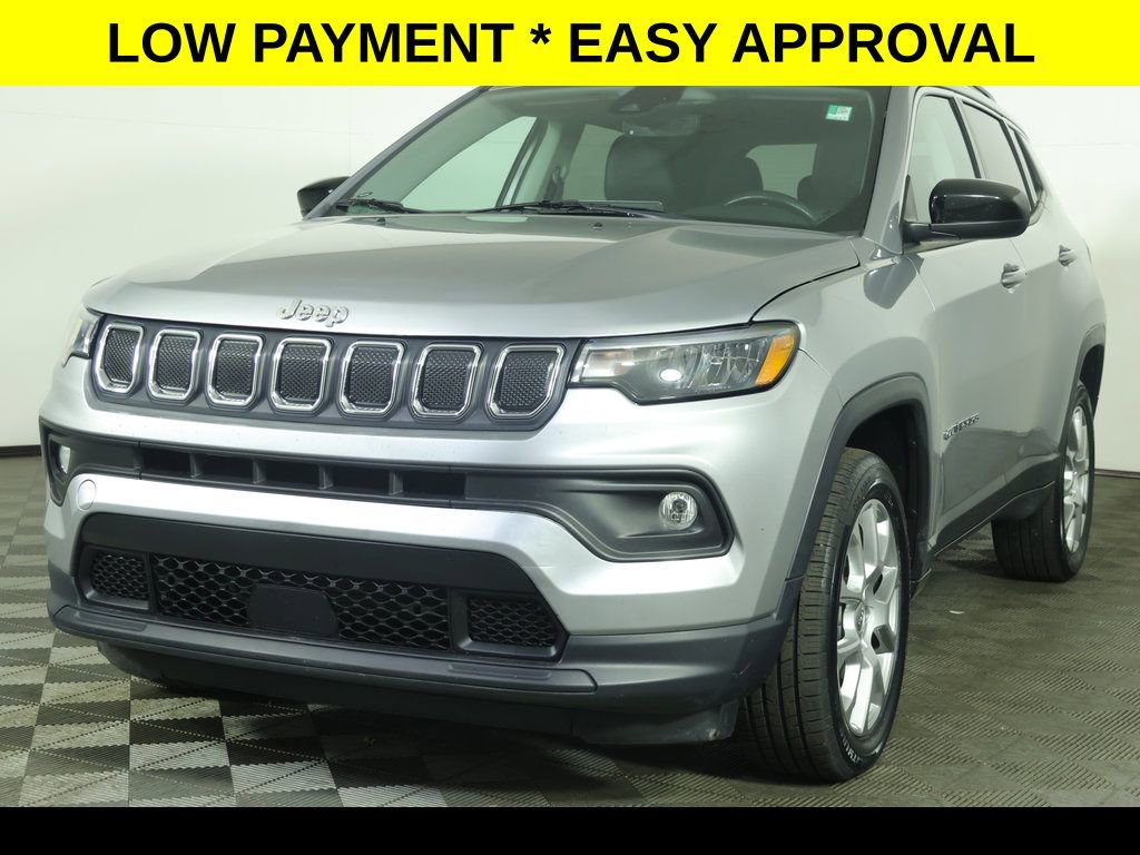 Used 2022 Jeep Compass Latitude image 1