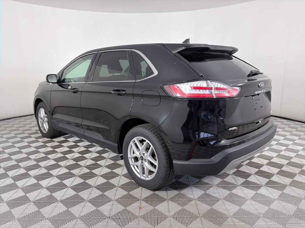 Used 2024 Ford Edge SEL AWD/4WD image 5