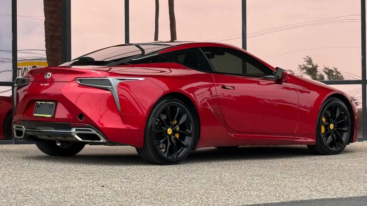 Used 2018 Lexus LC 500 Coupe w/ Sport Package RWD image 12
