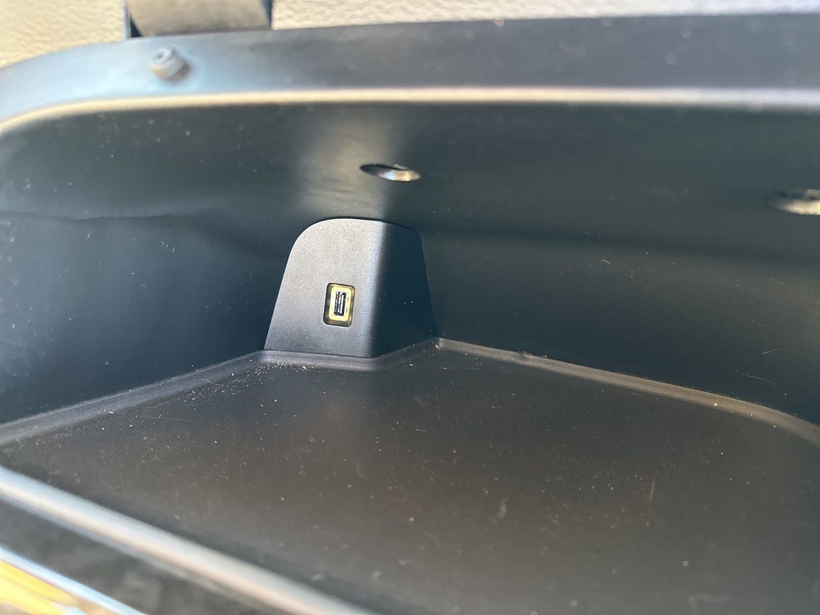 Used 2015 Dodge Grand Caravan American Value Package w/ UConnect Hands-Free Group image 17